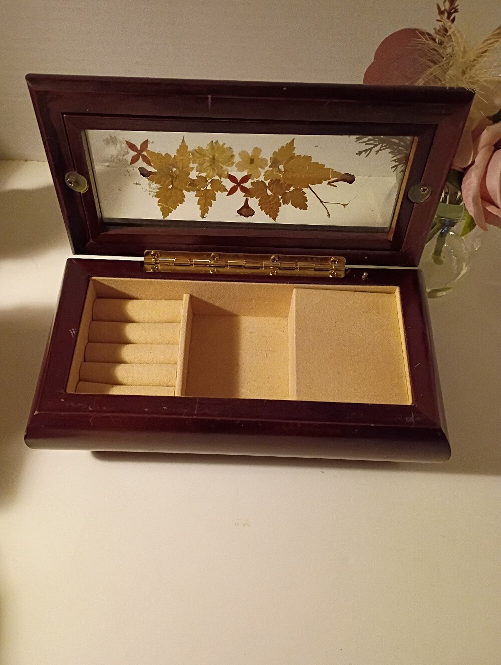 Vintage Wooden Musical "Love Story" Jewelry Box Dried Flowers Excellent Conditio